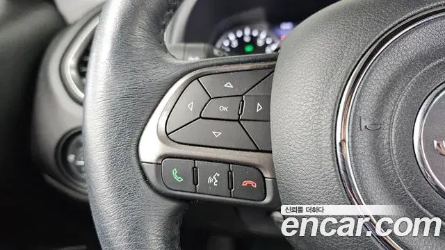Jeep Renegade 2021 — Photo 8/32