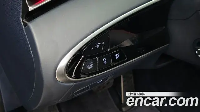 Genesis GV70 2024 — Photo 16/32