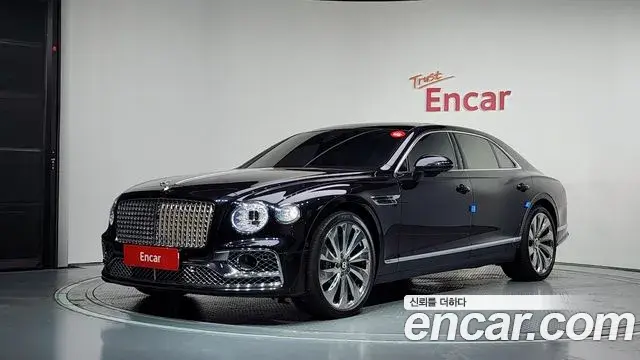 Bentley Flying Spur 2022 — ფოტო 15/38