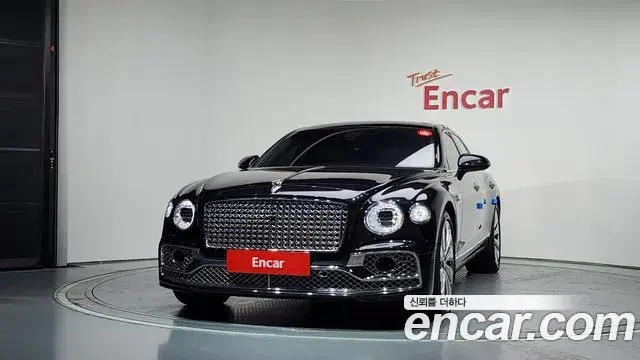 Bentley Flying Spur 2022 — ფოტო 9/38