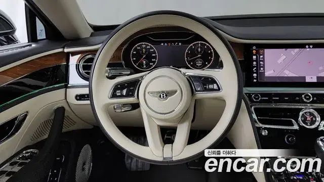 Bentley Flying Spur 2022 — ფოტო 27/38