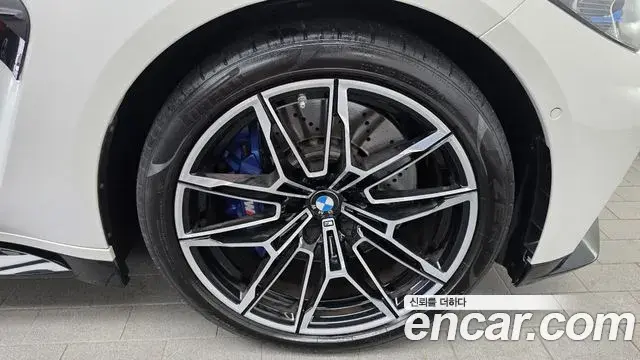 BMW M3 2023 — Photo 21/32