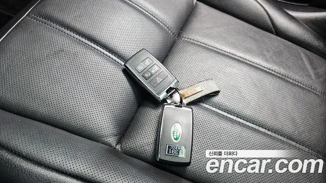 Land Rover Range Rover Evoque 2019 — Фото 15/20