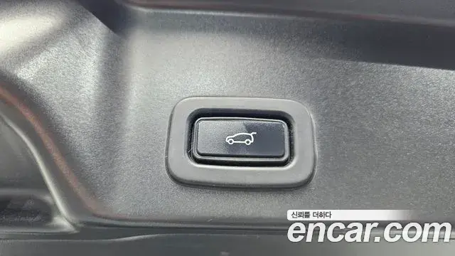 Land Rover Range Rover Evoque 2019 — Фото 16/20