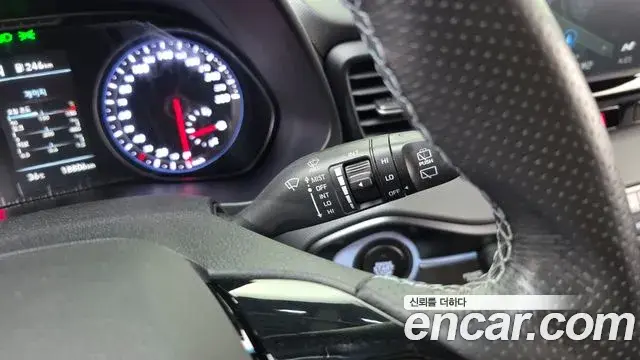 Hyundai Veloster 2019 — ფოტო 26/32