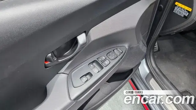 Hyundai Veloster 2019 — ფოტო 10/32