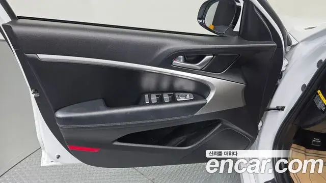 Genesis G70 2018 — Photo 7/30
