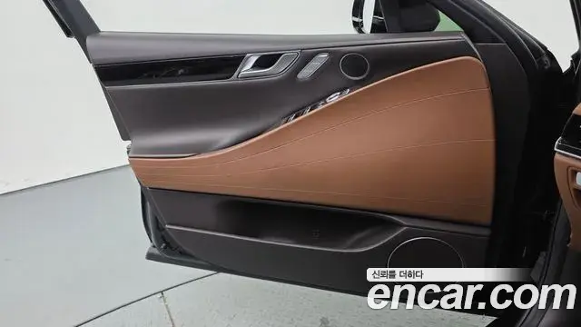 Genesis G80 2022 — Photo 19/32