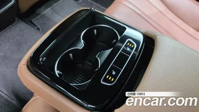 Genesis G80 2022 — Photo 28/32