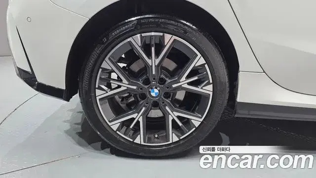 BMW 1 Series 2025 — ფოტო 13/34