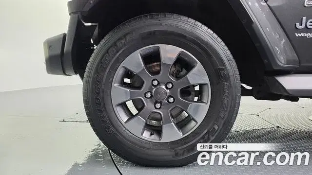 Jeep Wrangler 2019 — Photo 30/34