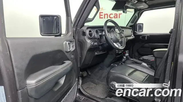 Jeep Wrangler 2019 — Photo 28/34