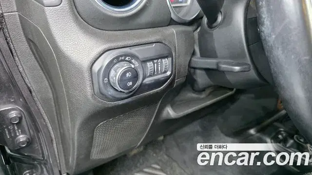 Jeep Wrangler 2019 — Photo 2/34