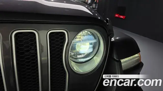 Jeep Wrangler 2019 — Photo 31/34