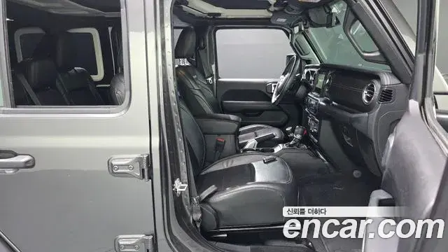 Jeep Wrangler 2019 — Photo 24/34