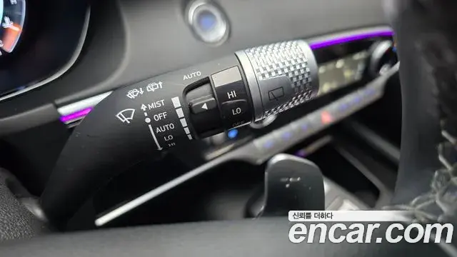 Genesis GV70 2021 — Şəkil 26/35