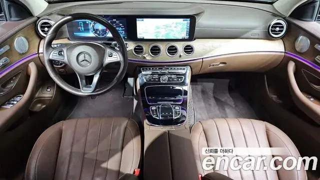 Mercedes-Benz E-Class 2018 — Фото 7/20