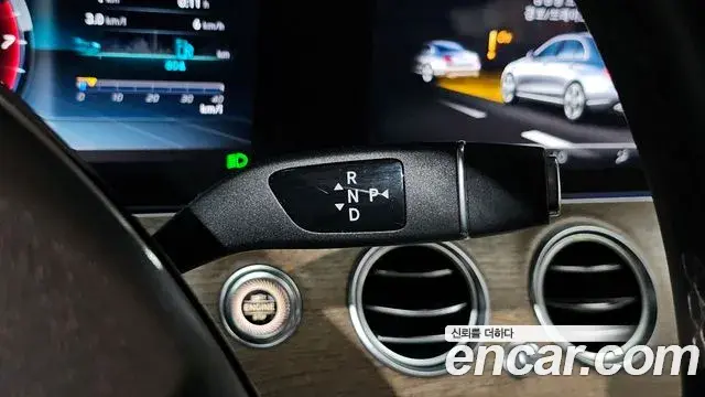 Mercedes-Benz E-Class 2018 — Фото 9/20