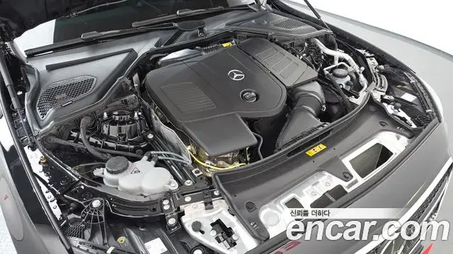 Mercedes-Benz E-Class 2025 — Фото 5/20