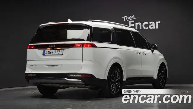 Kia Carnival 2022 — Photo 2/20