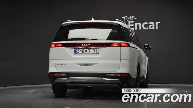 Kia Carnival 2022 — Photo 4/20