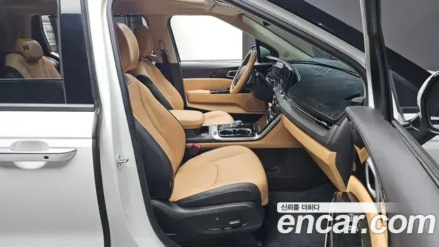 Kia Carnival 2022 — Photo 11/20