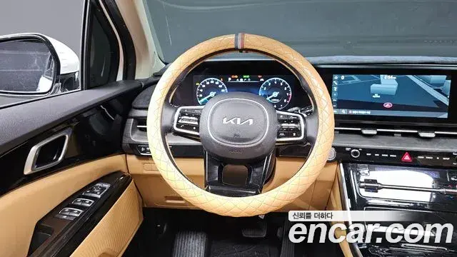 Kia Carnival 2022 — Photo 13/20
