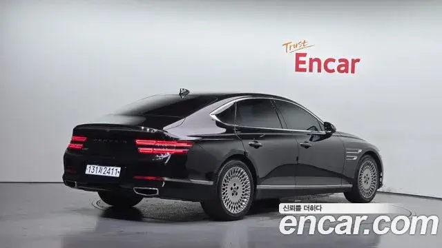 Genesis Electrified G80 2022 — Photo 2/20