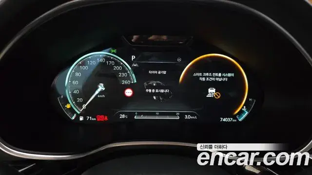 Genesis Electrified G80 2022 — Photo 8/20