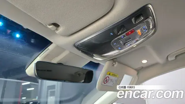 Genesis Electrified G80 2022 — Photo 17/20