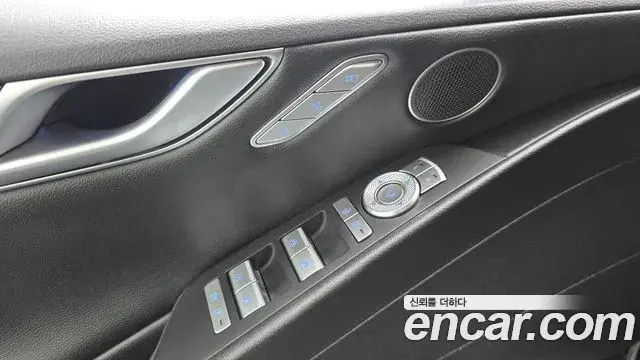 Genesis Electrified G80 2022 — Photo 20/20