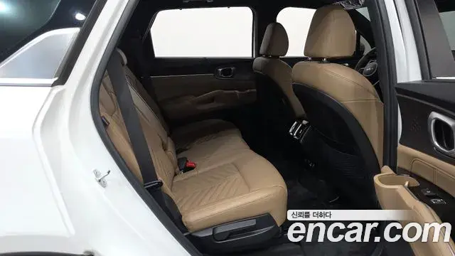 Kia Sorento 2023 — ფოტო 15/34