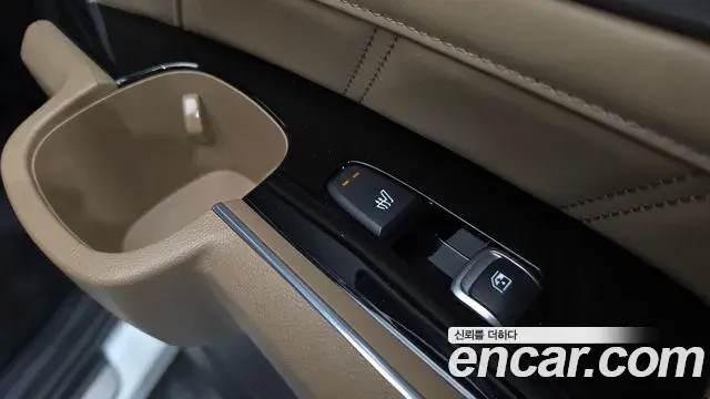 Kia Sorento 2023 — ფოტო 25/34