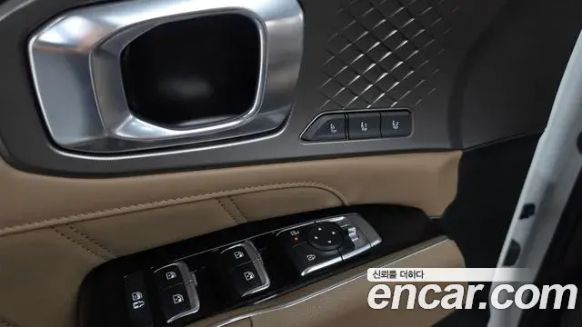 Kia Sorento 2023 — ფოტო 26/34