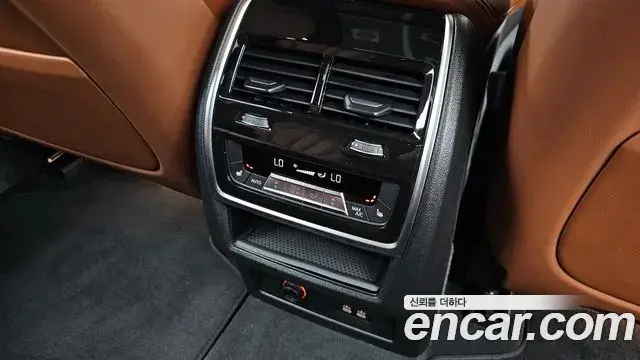 BMW X7 2024 — Photo 11/44