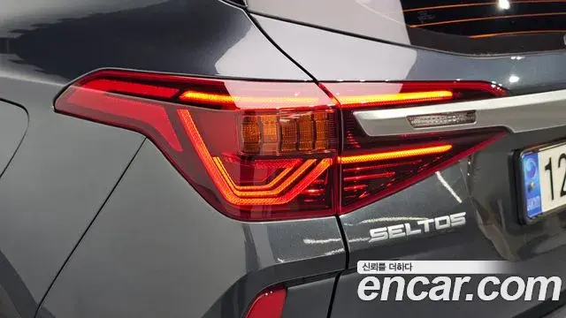 Kia Seltos 2022 — Şəkil 22/30