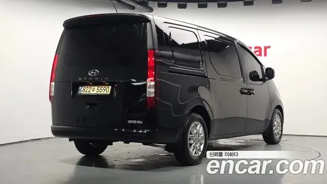 Hyundai Staria 2022 — Photo 2/20