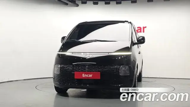 Hyundai Staria 2022 — Photo 3/20