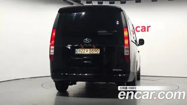 Hyundai Staria 2022 — Photo 4/20