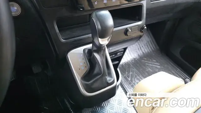 Hyundai Staria 2022 — Photo 9/20
