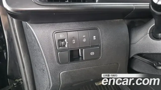 Hyundai Staria 2022 — Photo 18/20