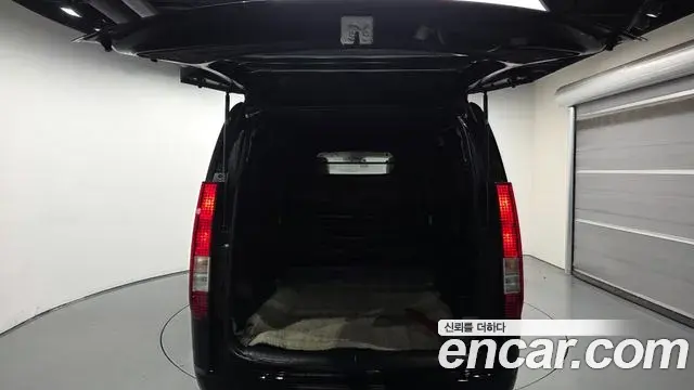 Hyundai Staria 2022 — Photo 20/20