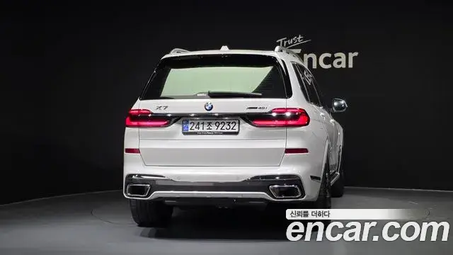 BMW X7 2024 — Photo 25/36