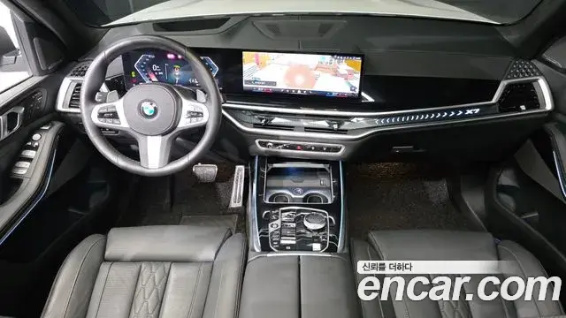 BMW X7 2024 — Photo 21/36