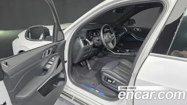 BMW X7 2024 — Photo 35/36