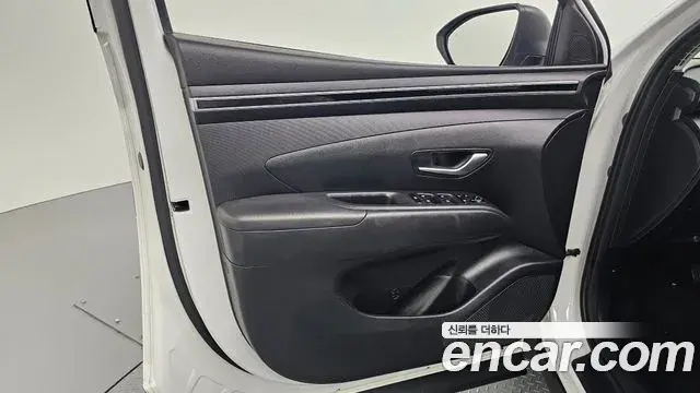 Hyundai Tucson Hybrid 2022 — ფოტო 8/30