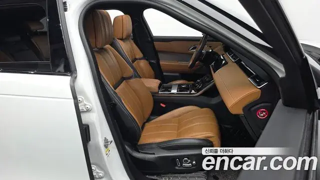 Land Rover Range Rover Velar 2018 — ფოტო 19/33