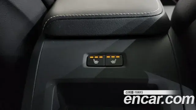 Volvo XC60 2020 — ფოტო 30/34