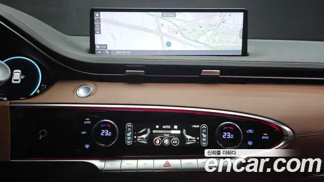 Genesis GV70 2023 — ფოტო 8/32