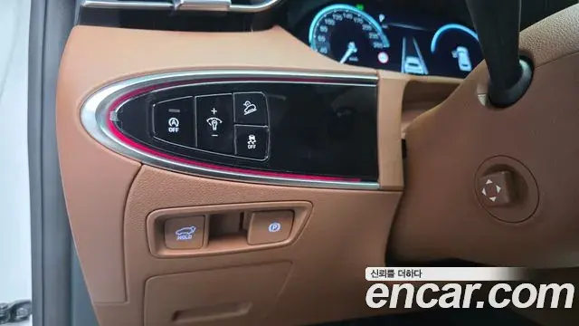 Genesis GV70 2023 — ფოტო 21/32